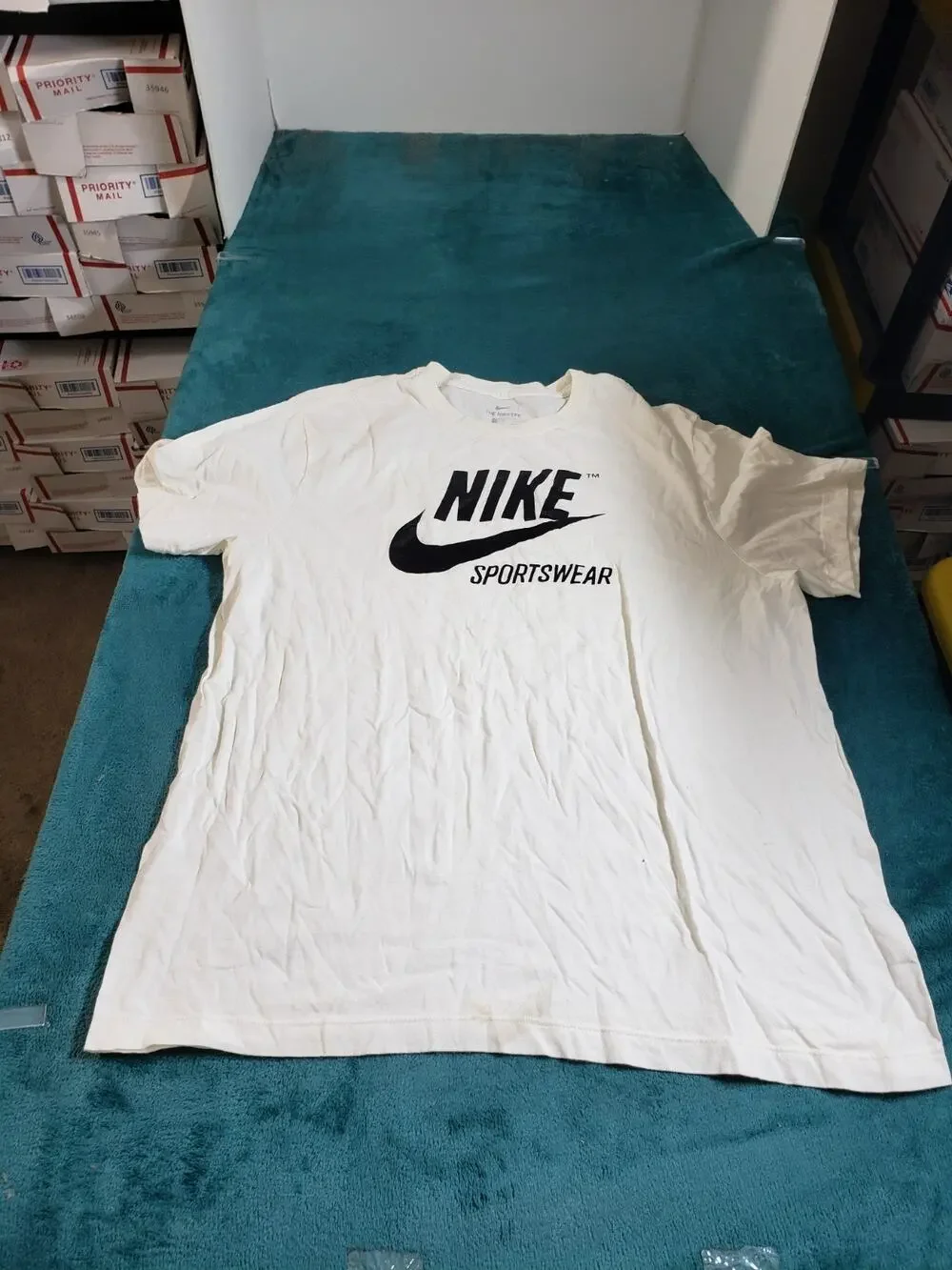 Nike Shirt Size Extra Large Mens White Short Sleeve Casual Logo Sportswear